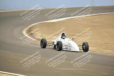 media/Jan-26-2025-CalClub SCCA (Sun) [[cfcea7df88]]/Group 7/Race/